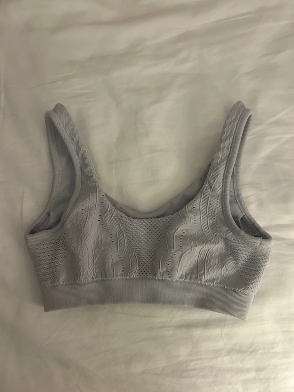 4 cute sports bras - Picture 7 of 10